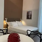 The Napolitaner - Duomo Suites